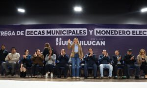 Entrega Huixquilucan más de 15,000 apoyos educativos