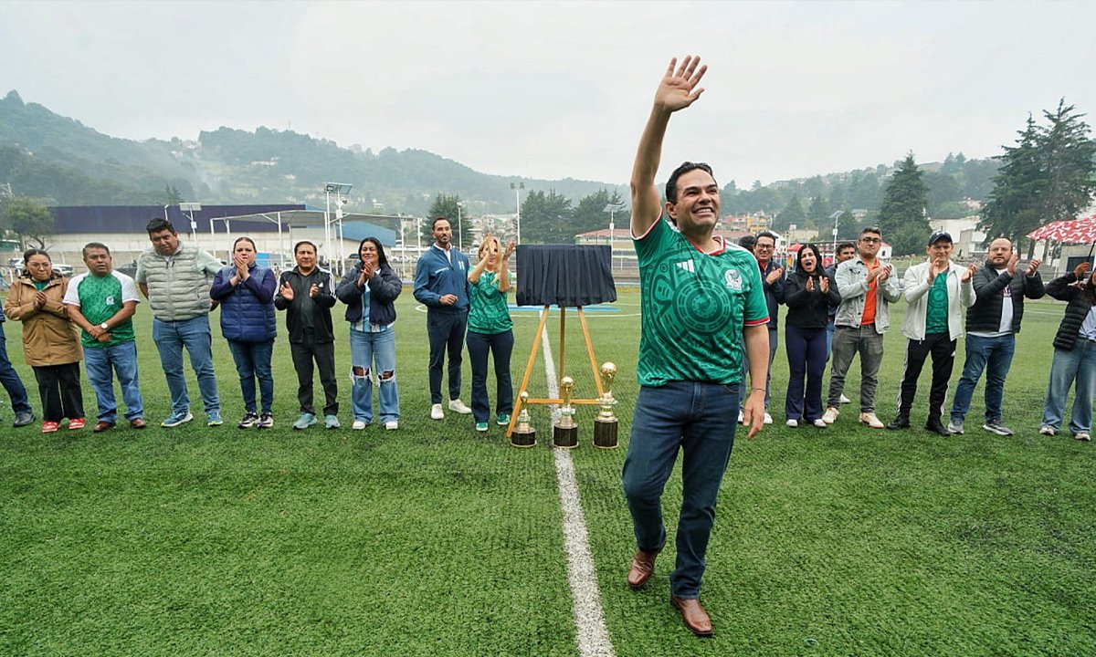 Entrega de la Unidad Deportiva El Plan en Huixquilucan
