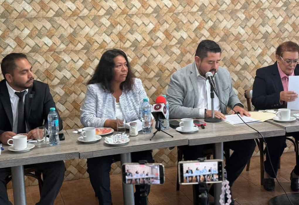 Exregidores de Toluca respaldan a Ricardo Moreno rumbo a 2027