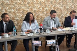 Exregidores de Toluca respaldan a Ricardo Moreno rumbo a 2027