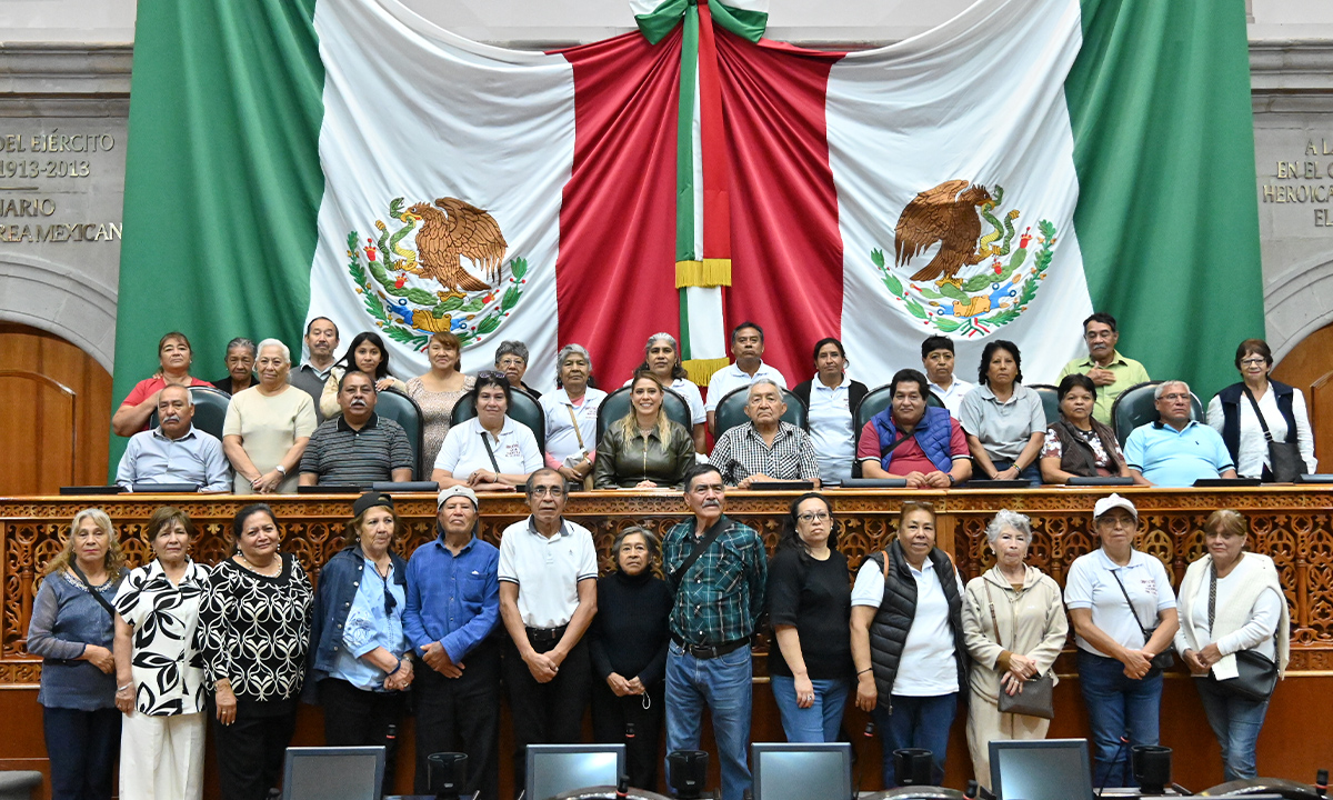Habitantes de Texcoco dialogan con diputada sobre reformas legales