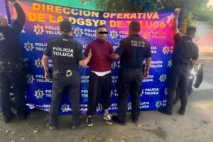Policía de Toluca detiene a asaltante que intentó robar a repartidor