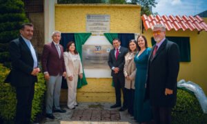 Rodolfo Noguez celebra 30 aniversario de secundaria Sor Juana Inés de la Cruz