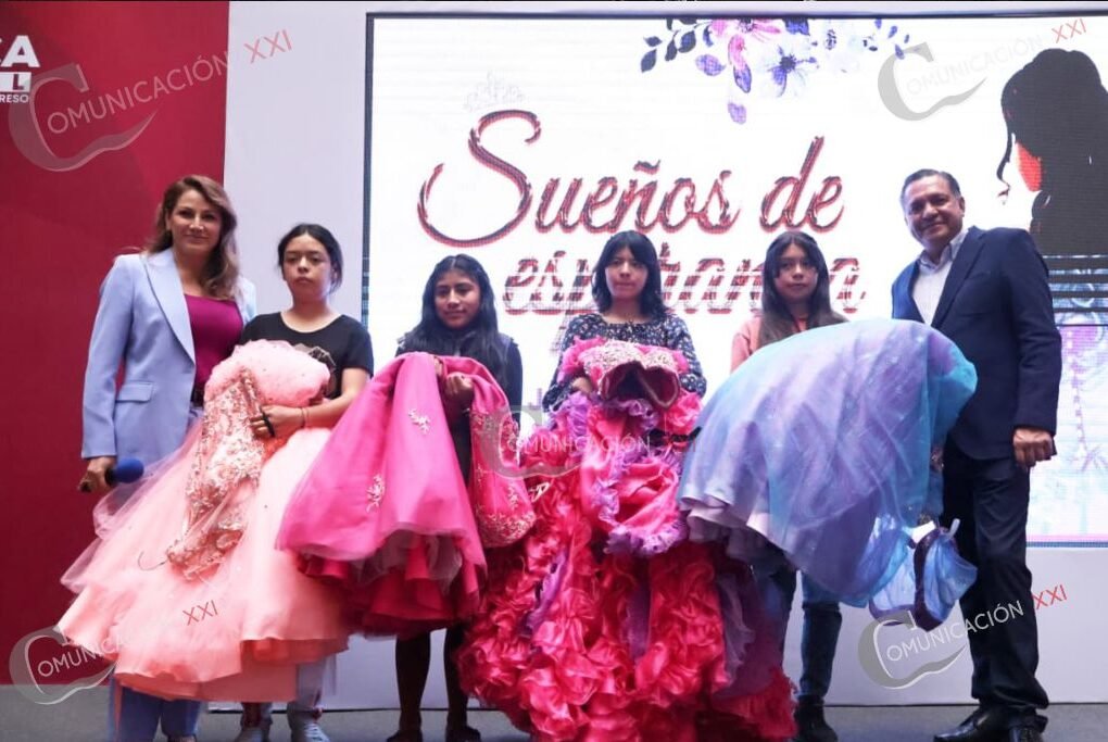 Toluca celebra a quinceañeras