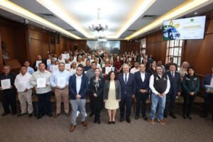 Fortalece UAEMéx profesionalización de operadores del Potrobús