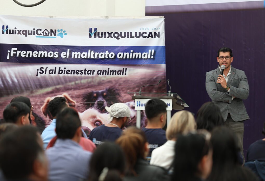 Huixquilucan abre frente contra el maltrato animal con foro