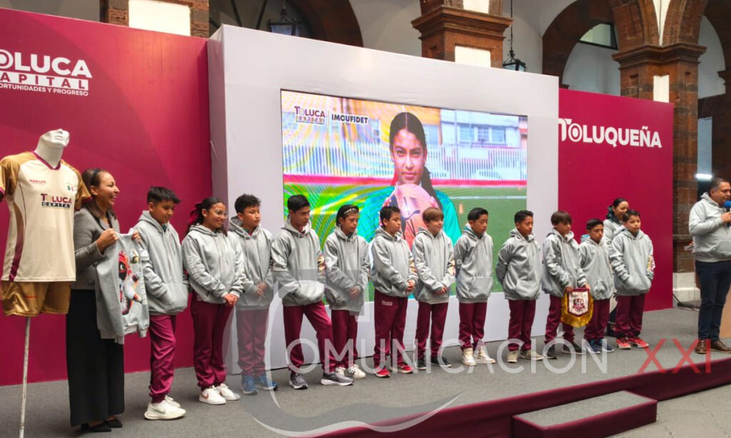 Niños toluqueños van a Japón para torneo de futbol