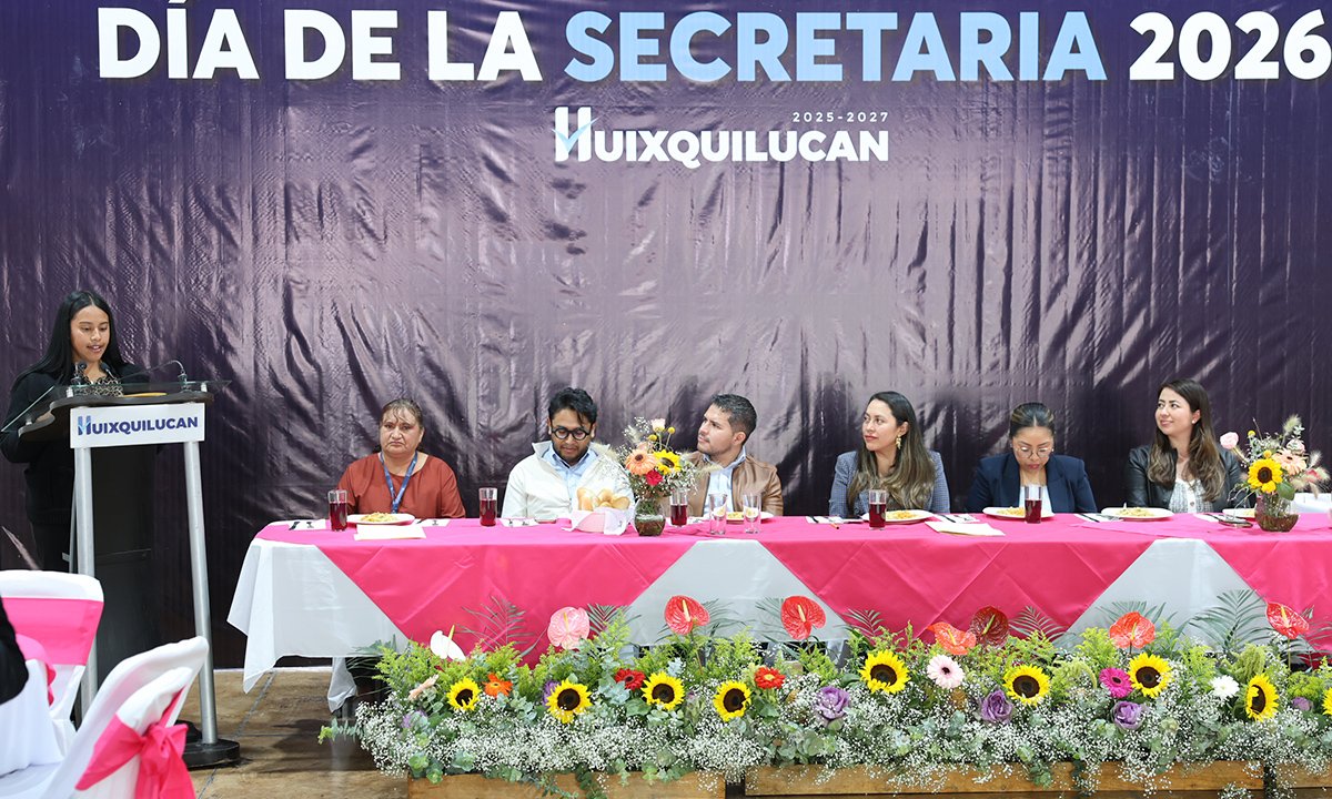 Romina Contreras agradece vocación de servicio en dependencias municipales