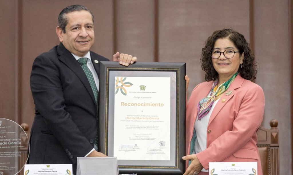 UAEMéx entrega Galardón al Mérito Jurídico en el Día de las y los Abogados
