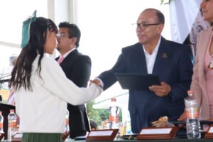 Vilchis Viveros promete más infraestructura educativa para niños