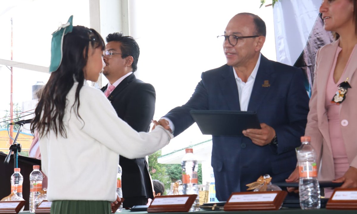 Vilchis Viveros promete más infraestructura educativa para niños