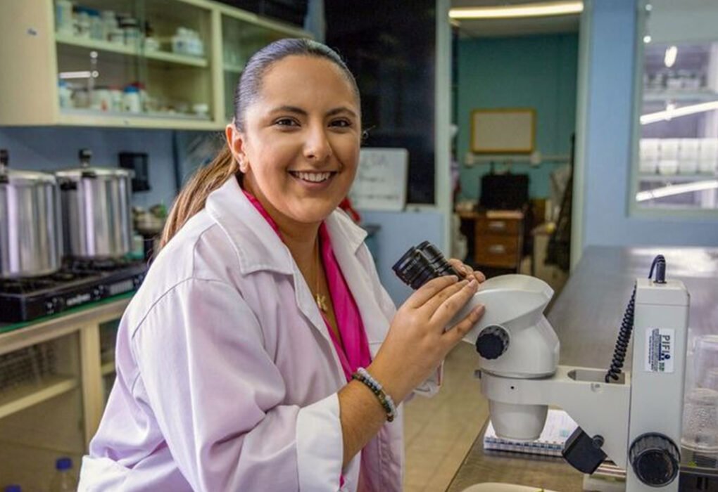 Egresada de la UAEMéx ingresa a la lista 30 Under 30 de Forbes