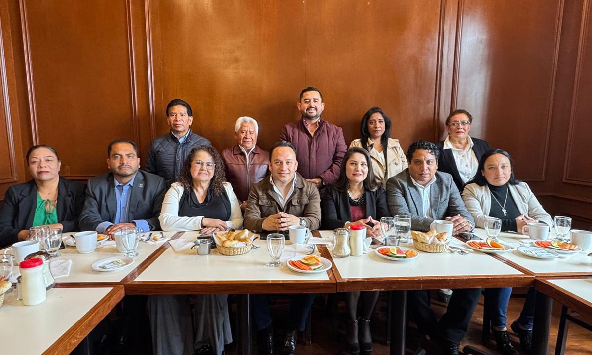 Exregidores de morena, PAN, PRI y PRD apoyan proyecto de Ricardo Moreno
