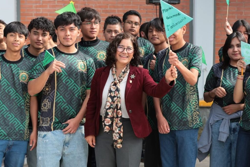 rectora Patricia Zarza