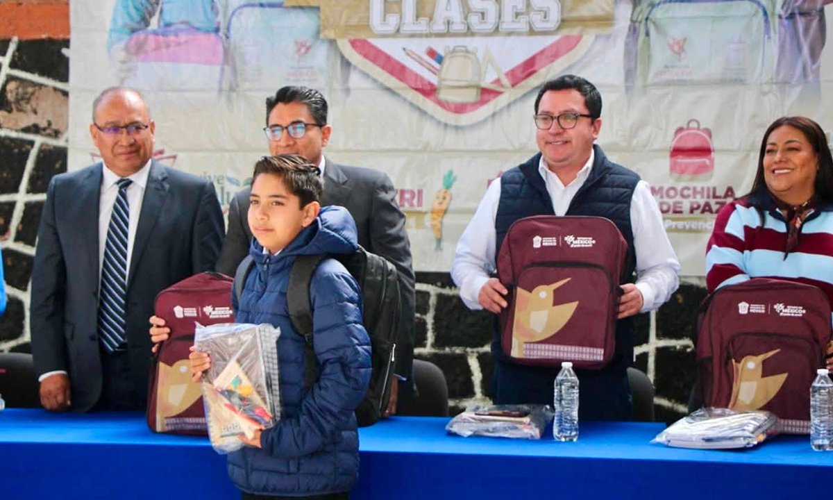 Ramírez Ponce supervisa inicio de ciclo escolar en Lerma