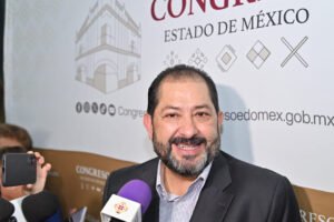 Morena defiende derechos laborales en cierre del Infoem: Paco Vázquez