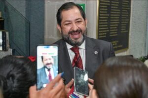 Lìder de la bancada de Morena
