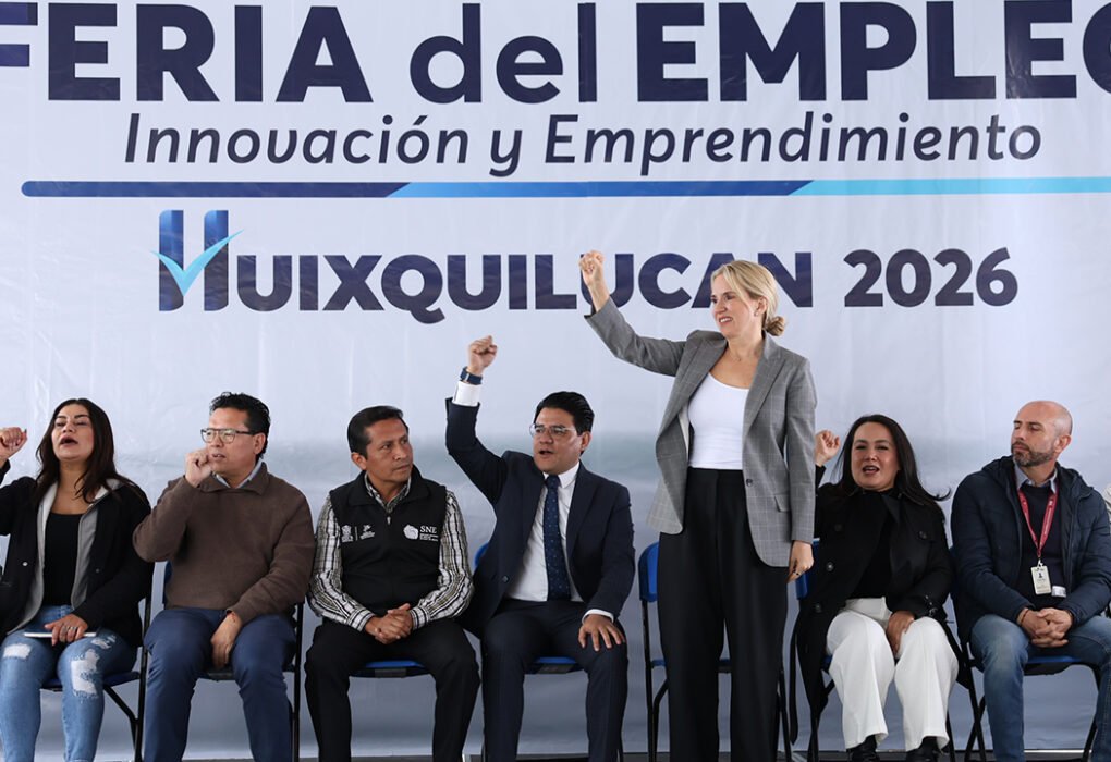Feria laboral reúne a 100 empresas en Huixquilucan