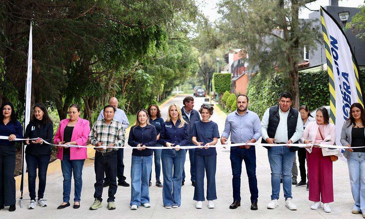 Nuevas vialidades con concreto hidráulico en Huixquilucan