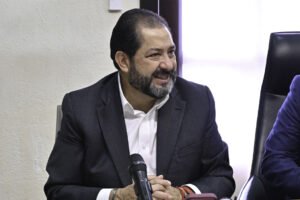 Reconoce Francisco Vázquez resultados de Delfina Gómez