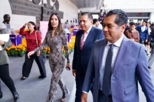 Ricardo Moreno presenta el Alfeñique de Toluca en Palacio Legislativo