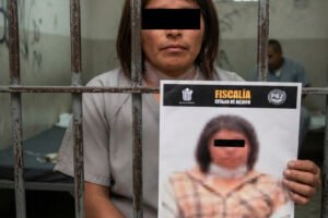 Vinculan a proceso a mujer por homicidio de bebé