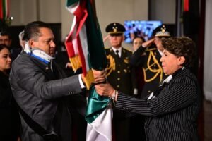 preside traslado bandera