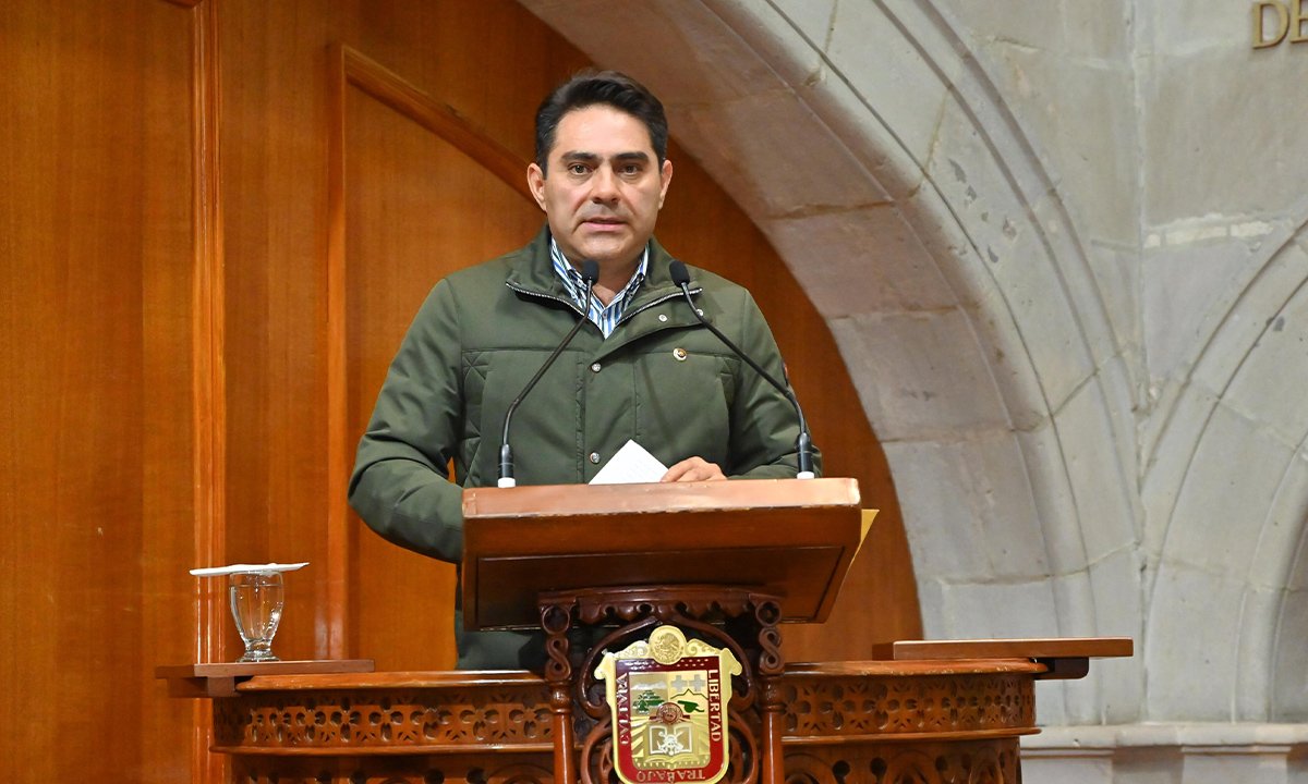 Analiza Congreso mexiquense iniciativa de estacionamiento gratuito por una hora