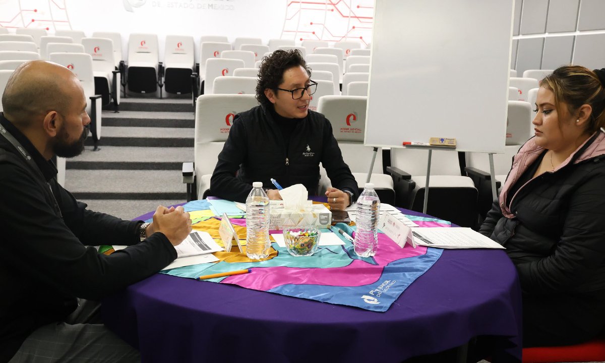 Certifican a 70 servidores judiciales como facilitadores en mediación familiar