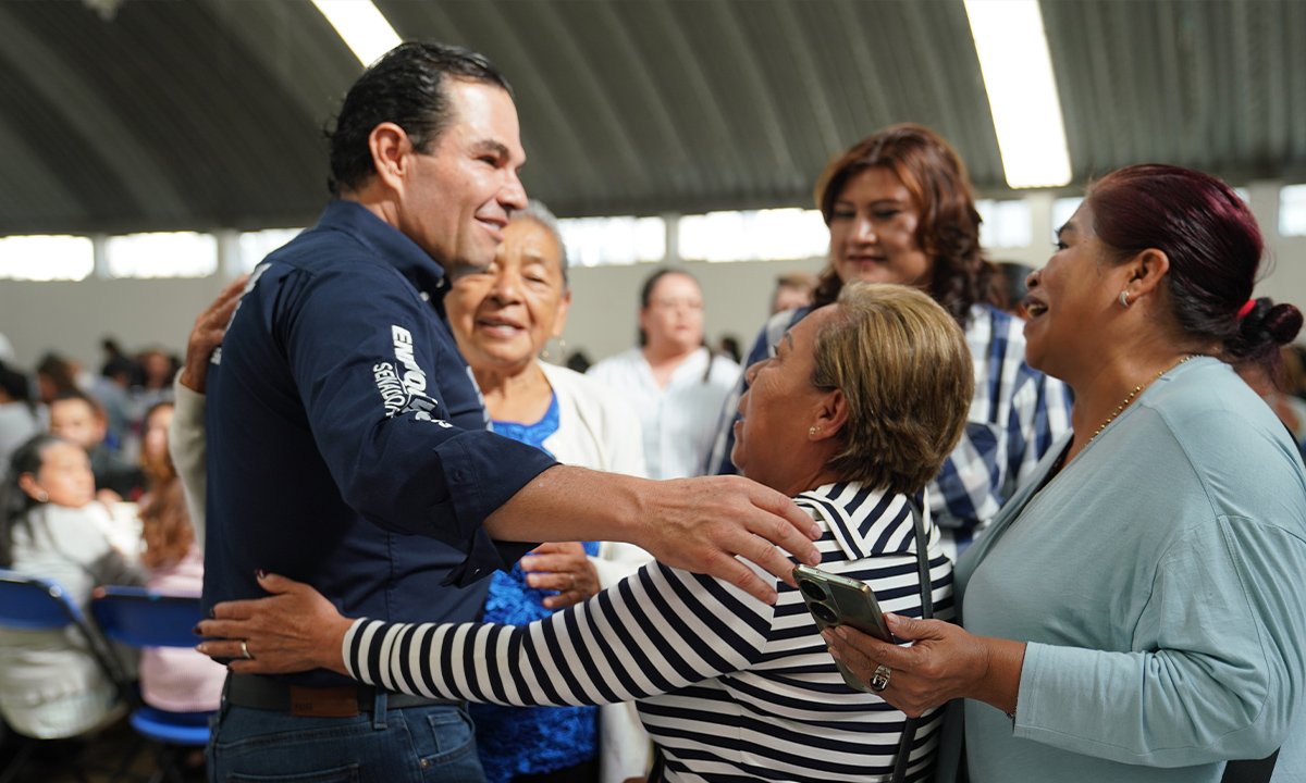 Enrique Vargas encabeza ranking de popularidad de senadores