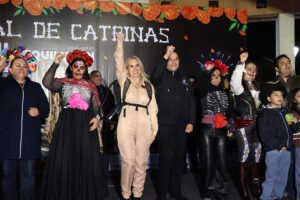 Más de 3 mil personas corren y desfilan en Huixquilucan por el Día de Muertos