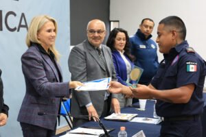 Reconoce Huixquilucan a bomberos por su labor durante el último año