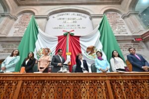 Comparece secretaria de la Contraloría