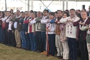 asisten diputados al informe
