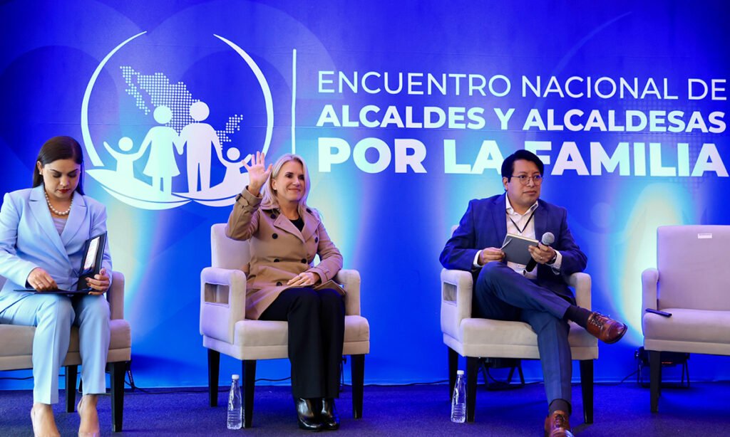 mas-300-mil-servicios-salud-huixquilucan