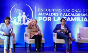 mas-300-mil-servicios-salud-huixquilucan