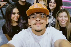 Hallan muerto a "Komanche", streamer reconocido, en vivienda de Monterrey